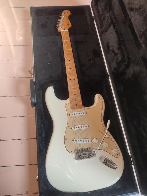 Fender Stratocaster Player MIM + Fender hoesje, Muziek en Instrumenten, Snaarinstrumenten | Gitaren | Elektrisch, Zo goed als nieuw
