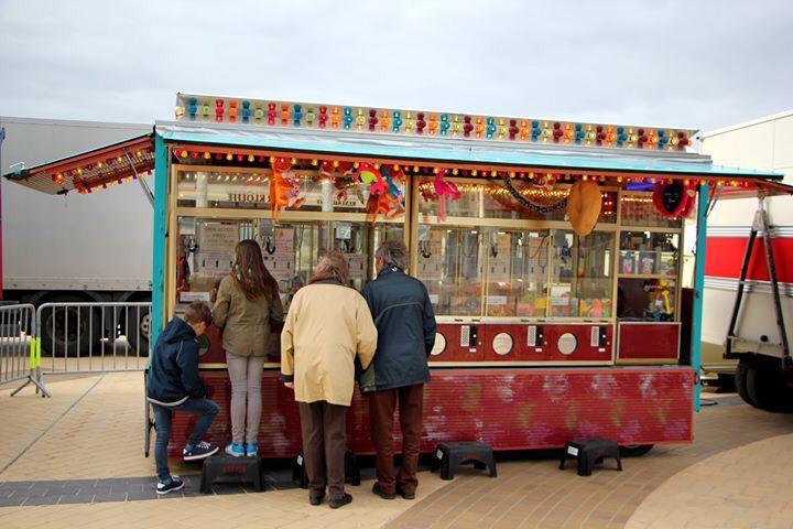 Les 12 joueurs de Lucky Crane sont toujours récompensés, Articles professionnels, Stock & Retail | Voitures, Enlèvement