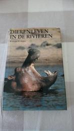 Dierenleven in de rivieren, Ophalen of Verzenden, Zo goed als nieuw