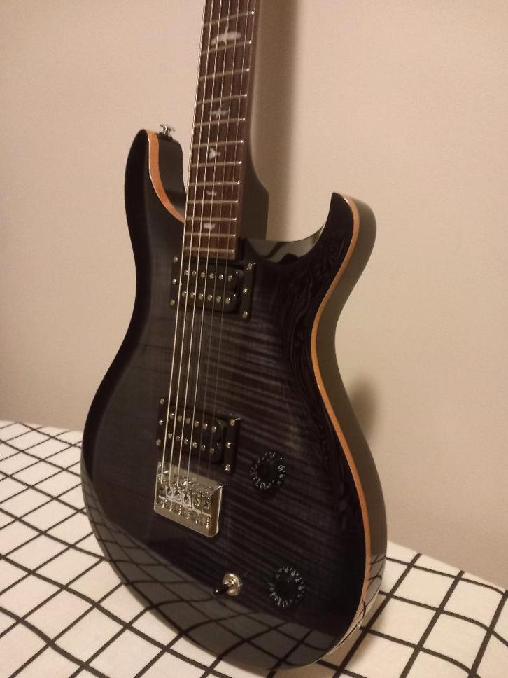 Te koop: PRS Se 277 Baritone charcoal burst (nieuwstaat), Musique & Instruments, Instruments à corde | Guitares | Électriques