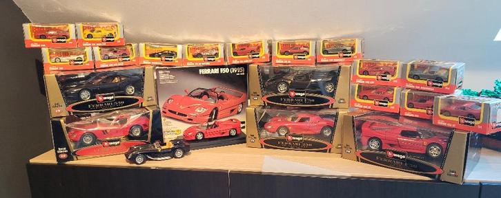 Collectie Burago Ferrari schaalmodellen, Hobby & Loisirs créatifs, Voitures miniatures | 1:18, Utilisé, Voiture, Burago, Enlèvement