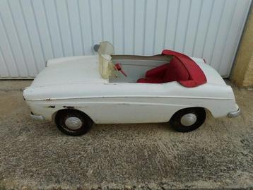 Ancienne voiture à pedale peugeot 404, Antiquités & Art, Envoi