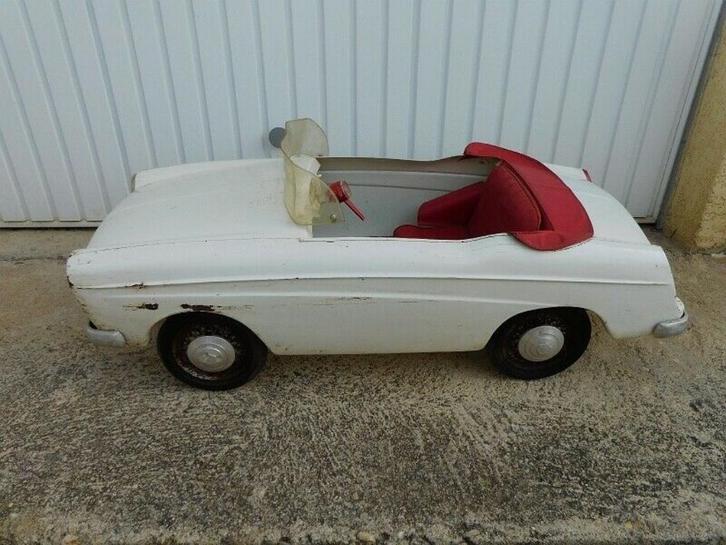 Ancienne voiture à pedale peugeot 404, Antiek en Kunst, Antiek | Speelgoed, Verzenden