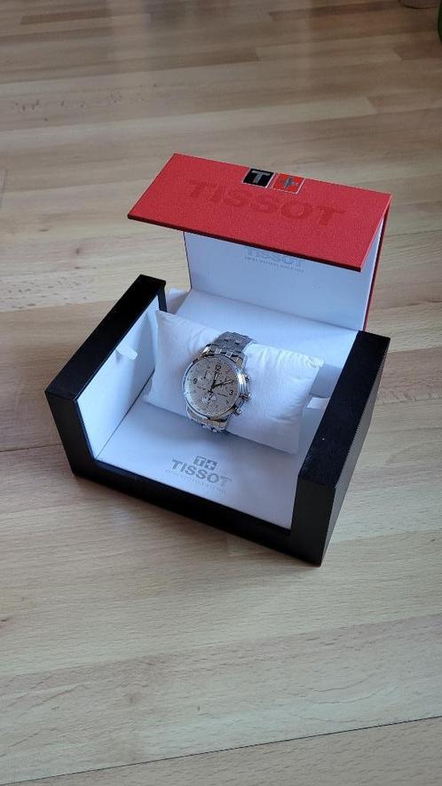 Tissot PRC 200 - coffret et papiers d'origine - sans pile, Handtassen en Accessoires, Horloges | Heren, Zo goed als nieuw, Polshorloge