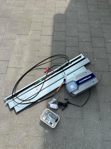 Moteur porte de garage Chamberlain ML700EV + accessoire beschikbaar voor biedingen