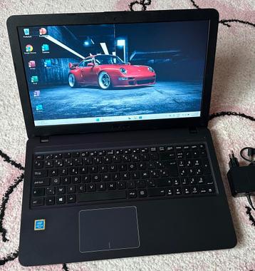 Mooie 15.6”Asus/Intel quad core/8gb ddr4/256gb ssd/Win 11/ beschikbaar voor biedingen