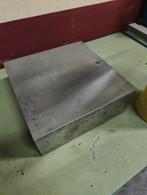 10 roestvrijstalen kisten, Enlèvement