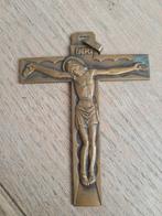 Assez grand crucifix pendentif en 'cuivre', Comme neuf, Enlèvement ou Envoi