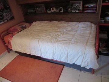 Eenpersoonsbed beschikbaar voor biedingen