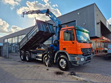 Mercedes-Benz Actros 3241 8X4 Containersysteem/ 20T HMF cran beschikbaar voor biedingen