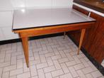 table de cuisine avec 2 tiroirs - formica vintage, Enlèvement