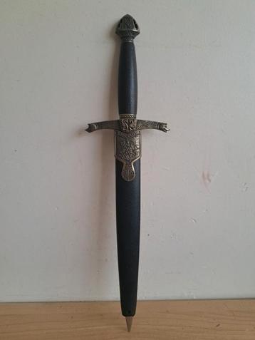 Le poignard médiéval de Lancelot ..The Lancelot Medieval Dag beschikbaar voor biedingen