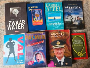 Lot van 8 Boeken beschikbaar voor biedingen