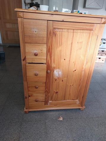 Kast gratis, Enlèvement, Utilisé