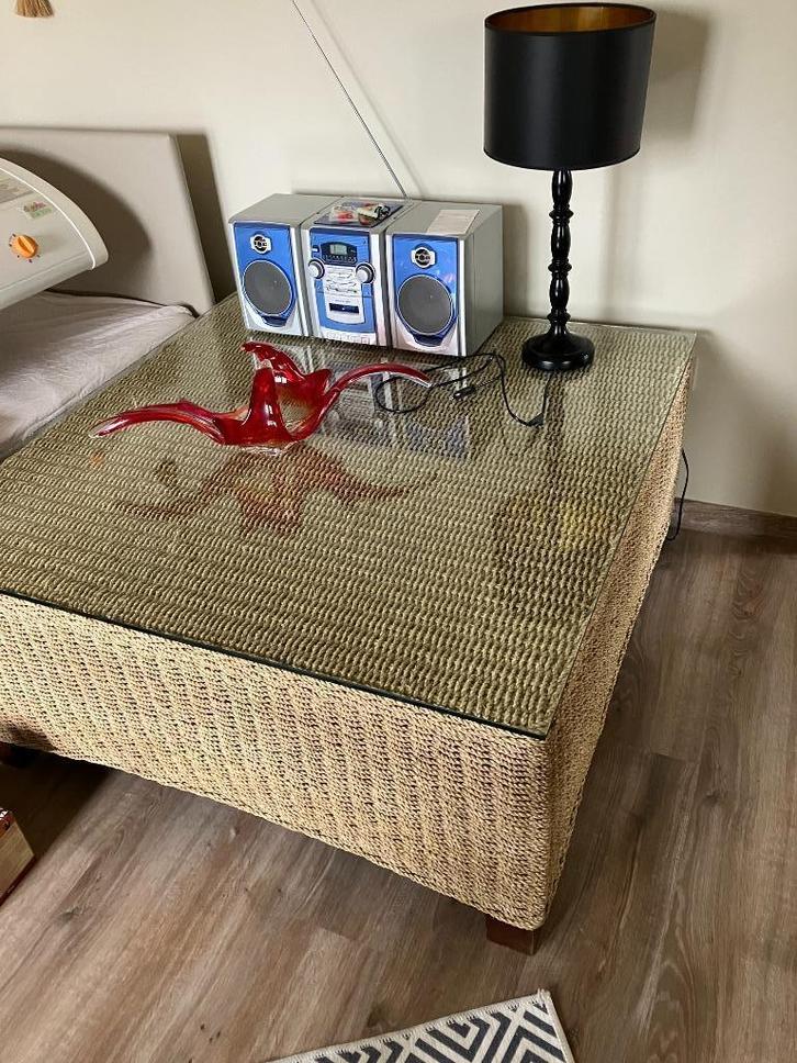 HUIS EN INTERIEUR, Maison & Meubles, Tables | Tables de salon, Comme neuf, 75 cm ou plus, 100 à 150 cm, Carré, Teck, Verre, Enlèvement