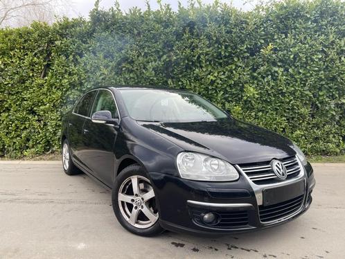 VW JETTA 1.6 CR TDi GPS 🌍 AIRCO ❄️ trekhaak 👍, Auto's, Volkswagen, Bedrijf, Te koop, Passat, ABS, Airbags, Airconditioning, Boordcomputer