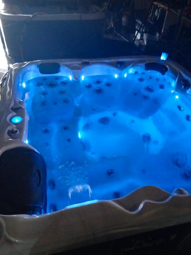 Jacuzzi gratis geleverd geplaatst, Tuin en Terras, Zwembad-toebehoren, Ophalen of Verzenden