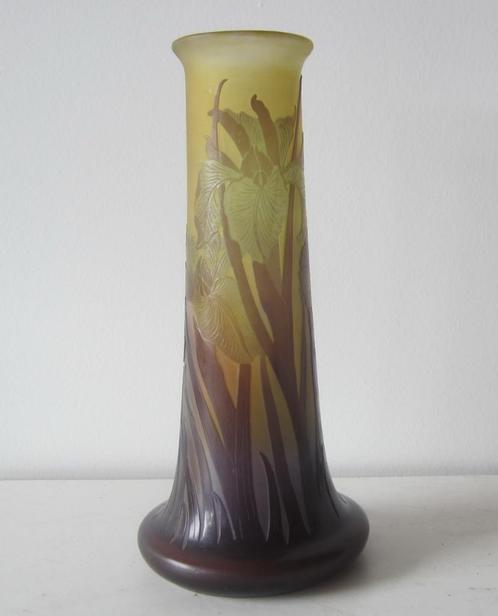 Antieke cameo glazen art nouveau iris vaas Emile Gallé, Antiek en Kunst, Antiek | Glaswerk en Kristal, Verzenden