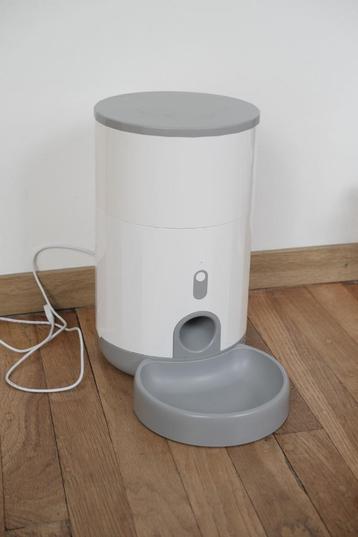 Voerautomaat pettadore nutrifresh 2 beschikbaar voor biedingen