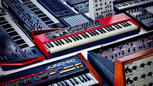 Elektrische muziekinstrumenten en toebehoren, Muziek en Instrumenten, Synthesizers, Zo goed als nieuw, 61 toetsen, Roland, Ophalen