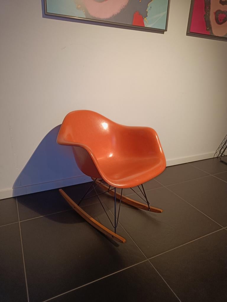Fauteuil à bascule Eames sur tige (RAR) - Herman Miller, Enlèvement