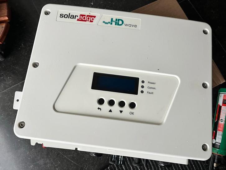 Solaredge Hd wave SE4000H, Doe-het-zelf en Bouw, Zonnepanelen en Toebehoren, Zo goed als nieuw, Ophalen