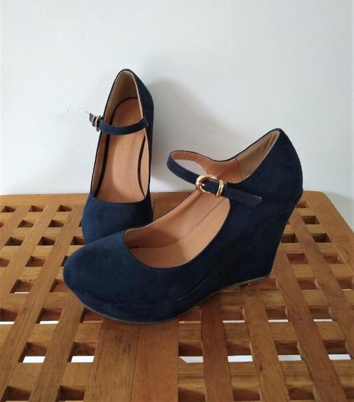 CH. Creation donkerblauwe slingbacks sandalen, sz 37 - zgan, Kleding | Dames, Schoenen, Zo goed als nieuw, Sandalen of Muiltjes
