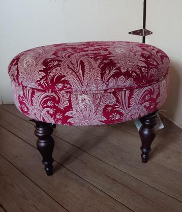 MULBERRY velvet kasjmier dressing footstool beschikbaar voor biedingen