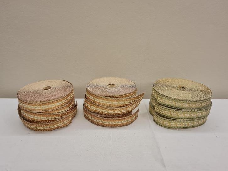 Lot 1 = 9 en Lot 2 = 8 Vintage reliëf behangboorden uit 1960, Hobby en Vrije tijd, Knutselen, Zo goed als nieuw, Knutselwerk, Ophalen of Verzenden