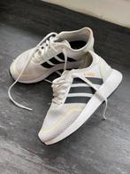 Adidas schoenen, Kleding | Dames, Ophalen of Verzenden, Zo goed als nieuw