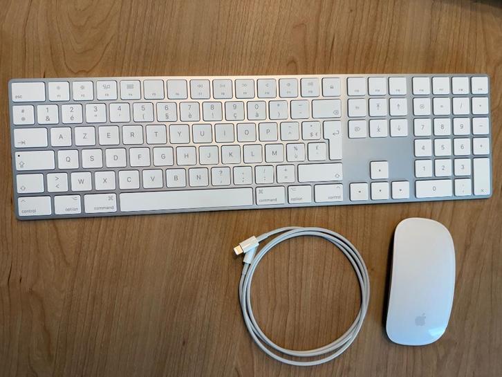 Apple Magic Keyboard met numeriek en Apple Magic Mouse, Computers en Software, Toetsenborden, Zo goed als nieuw, Numeriek, Draadloos