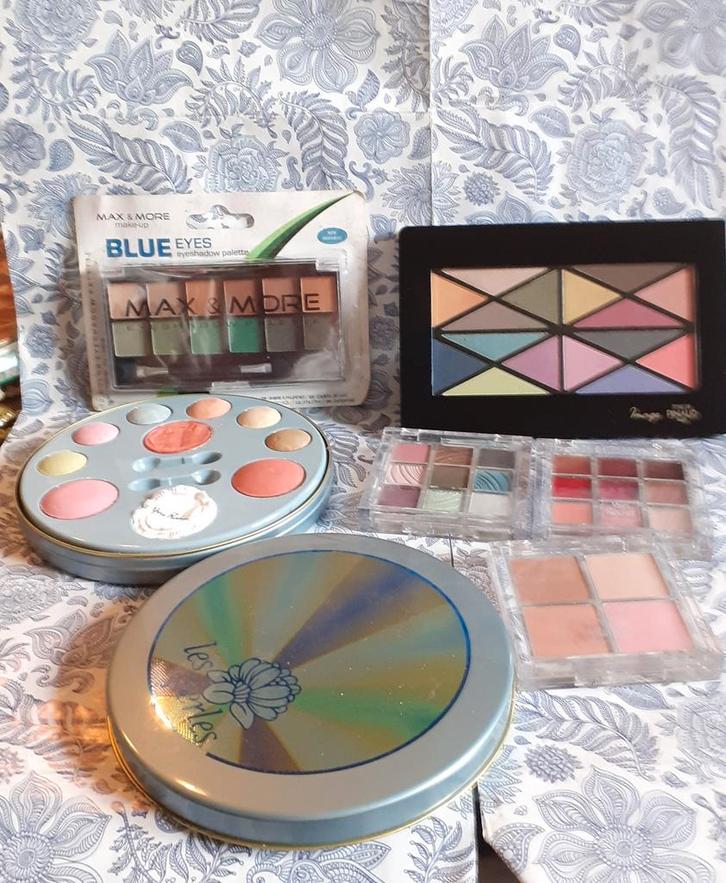 Lot fard à paupières joue et rouge à lèvres non utilisé, Handtassen en Accessoires, Uiterlijk | Cosmetica en Make-up, Nieuw, Lippen