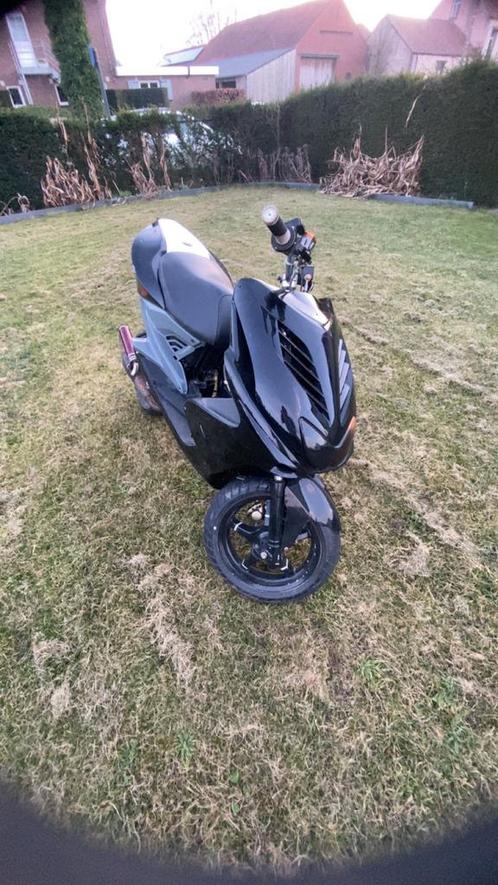 Yamaha aerox B klasse, Fietsen en Brommers, Brommeronderdelen | Scooters, Ophalen