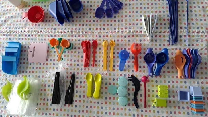 Tupperware allerlei Gadgets, Maison & Meubles, Cuisine| Tupperware, Neuf, Autres types, Bleu, Jaune, Vert, Orange, Rouge, Enlèvement ou Envoi