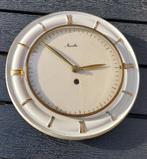 Horloge murale en faïence vintage Mécanique à remonter + clé, Antiquités & Art, Antiquités | Horloges, Envoi