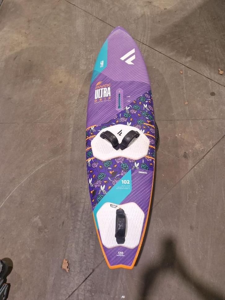 Fanatic grip 102 mosquito edition, Watersport en Boten, Windsurfen, Gebruikt, Plank, Minder dan 250 cm, Met vin(nen), Ophalen