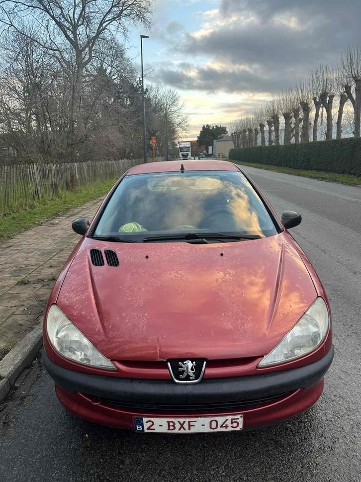 peugeot 206  1.2 benzine, Auto's, Peugeot, Particulier, Benzine, Coupé, 3 deurs, Handgeschakeld, Rood, Blauw, Stof, Voorwielaandrijving