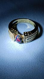 Geelgoud vergulde zilveren ring met natuurlijke zwarte opaal, Handtassen en Accessoires, Ringen, Nieuw, Met edelsteen, Ophalen of Verzenden