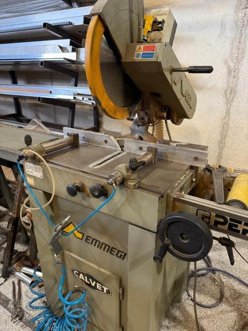 afkortzaagmachine aluminium met rollenbanen, Doe-het-zelf en Bouw, Gereedschap | Zaagmachines, Gebruikt, Afkortzaag, 70 mm of meer
