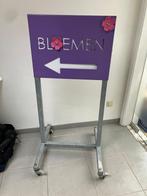 display wegwijzer bloemen staander, Antiek en Kunst, Antiek | Wandborden en Tegels, Ophalen