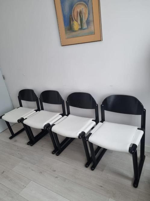 Vintage brutalist stoelen + tafel, Huis en Inrichting, Stoelen, Gebruikt, Vier, Hout, Leer, Zwart, Ophalen