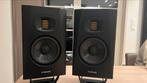 2x Adam Audio T5V + iso stands, Audio, Tv en Foto, Luidsprekerboxen, Ophalen, Zo goed als nieuw, Overige merken