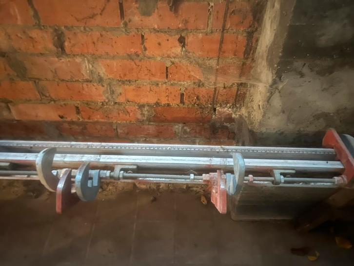 Metalen arretten van een zaagmachine, Doe-het-zelf en Bouw, Gereedschap | Zaagmachines, Gebruikt, Cirkelzaag, Ophalen