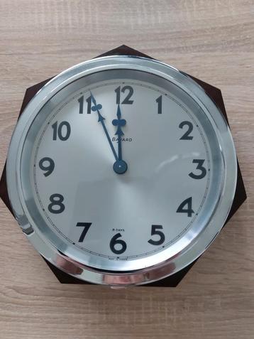 Art Deco wandklok Bayard 8 days.Te herstellen beschikbaar voor biedingen