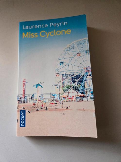 Miss cyclone (Laurence Peyrin)2017, Boeken, Romans, Zo goed als nieuw, Ophalen of Verzenden