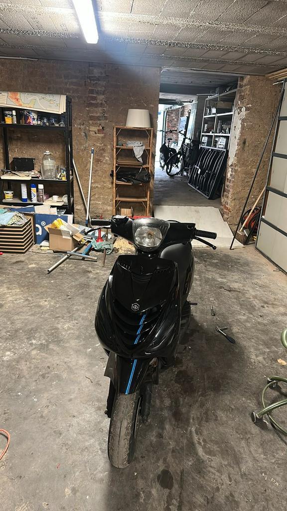 Zip 50cc 2 takt A klasse | Topstaat, Fietsen en Brommers, Scooters | Piaggio, Zo goed als nieuw, Zip, Klasse A (25 km/u), Tweetakt