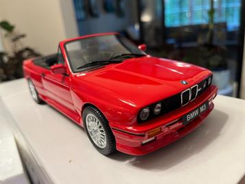 Ottomobile BMW E30 M3 cabrio 1/18 disponible aux enchères