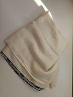 creme kleurige sjaal Alexander McQueen 70 x 200 cm, Kleding | Dames, Mutsen, Sjaals en Handschoenen, Ophalen of Verzenden, Gedragen