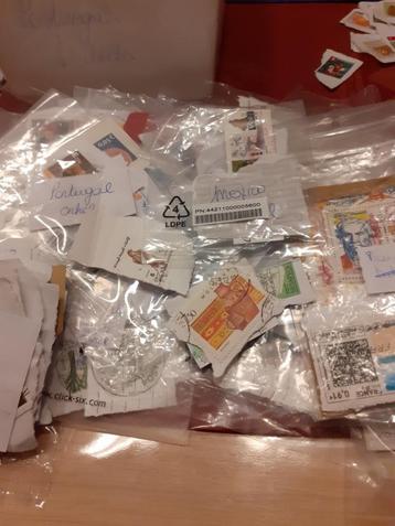 postzegels binnen-en buitenland   238 stuks beschikbaar voor biedingen