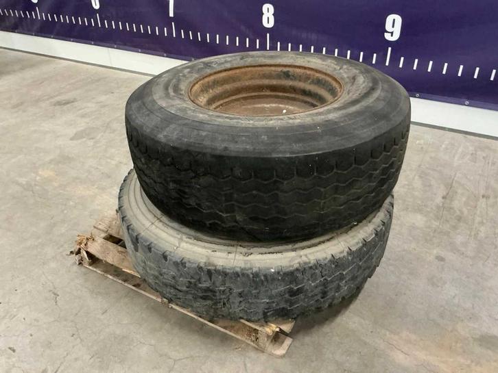 Band met velg (2x), Zakelijke goederen, Landbouw | Onderdelen | Banden, Velgen en Assen